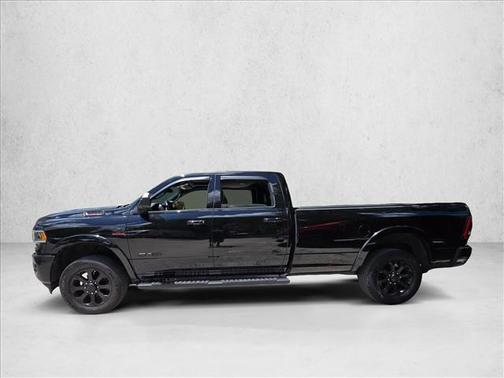 Diamond Black Crystal Pearlcoat 2022 RAM 3500 Laramie Crew Cab 4x4 8' Box