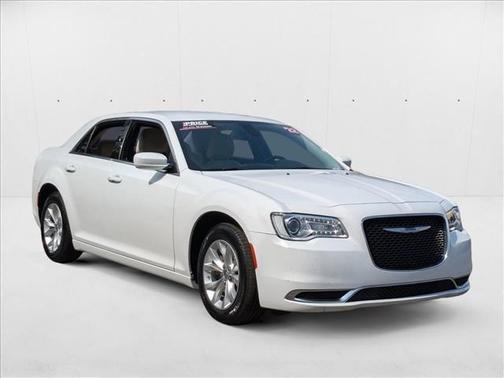 2022 Chrysler 300 Touring