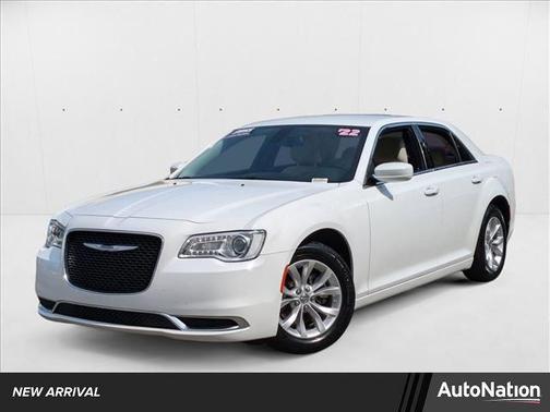 2022 Chrysler 300 Touring