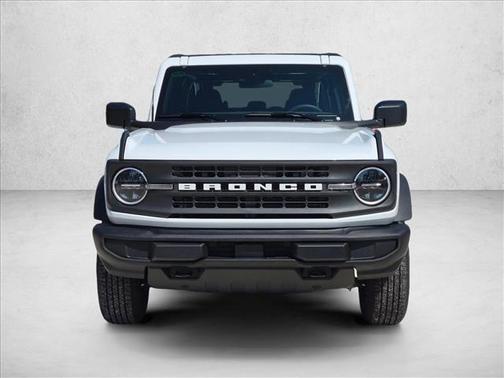 Oxford White 2026 Ford Bronco Base 4 Door 4x4