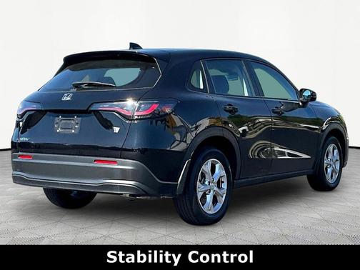 Crystal Black Pearl 2024 Honda HR-V LX