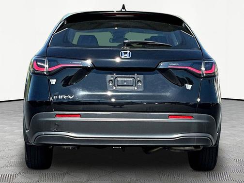 Crystal Black Pearl 2024 Honda HR-V LX