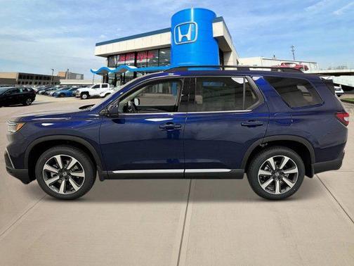 2025 Honda Pilot Touring 8-Passenger