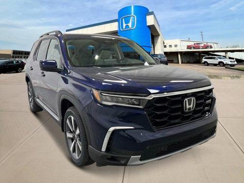 2025 Honda Pilot Touring 8-Passenger