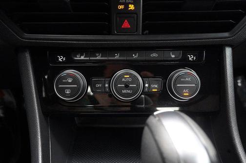 2019 Volkswagen Jetta 1.4T R-Line