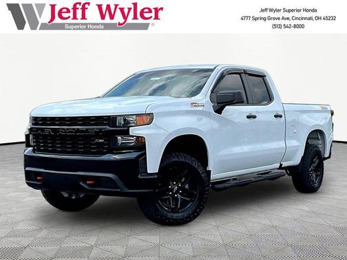 Summit White 2020 Chevrolet Silverado 1500 Custom Trail Boss