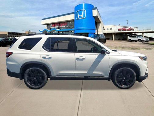 2025 Honda Pilot AWD Black Edition