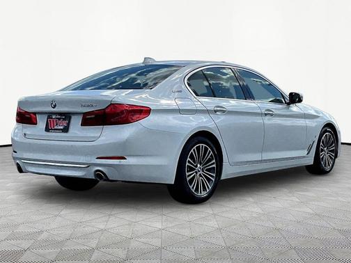 White Metallic 2018 BMW 530e iPerformance