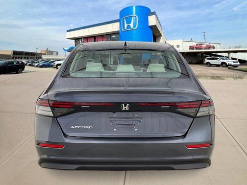 2025 Honda Accord LX 1.5T
