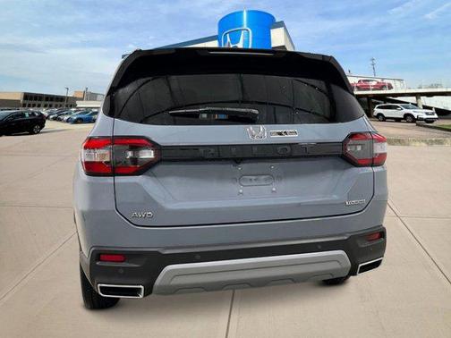 2025 Honda Pilot Touring 8-Passenger