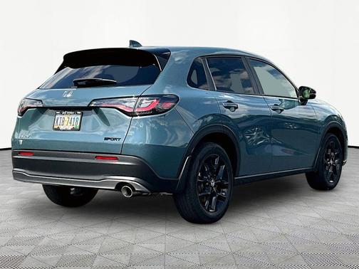 Nordic Forest Pearl 2024 Honda HR-V Sport