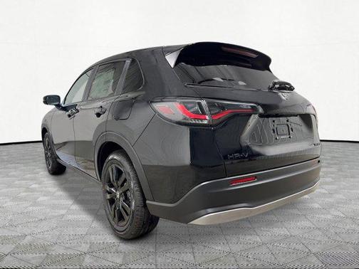 Crystal Black Pearl 2027 Honda HR-V Sport