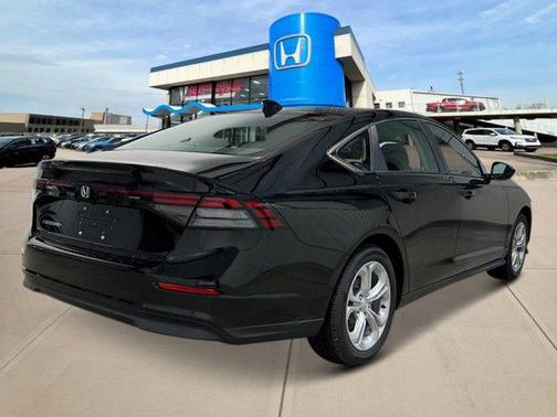 2025 Honda Accord LX 1.5T