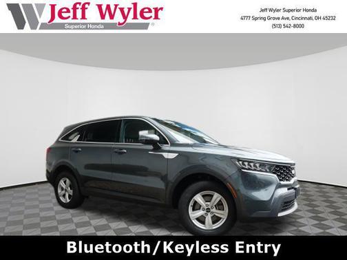 2022 Kia Sorento LX