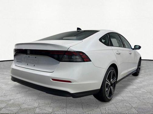 Platinum White Pearl 2026 Honda Accord SE