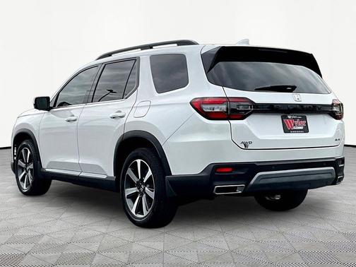 Platinum White Pearl 2025 Honda Pilot Elite