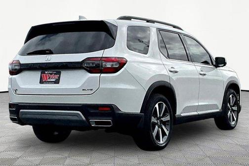 Platinum White Pearl 2025 Honda Pilot Elite