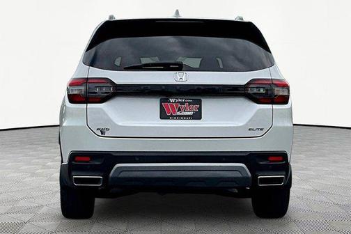 Platinum White Pearl 2025 Honda Pilot Elite