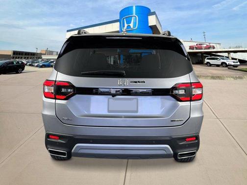 2025 Honda Pilot Touring 8-Passenger