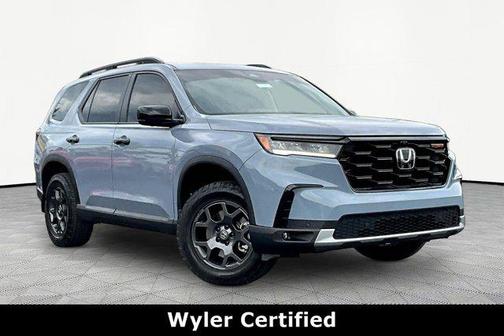 Sonic Gray Pearl 2024 Honda Pilot TrailSport