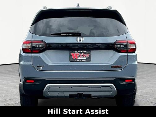 Sonic Gray Pearl 2024 Honda Pilot TrailSport