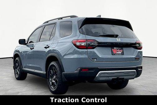 Sonic Gray Pearl 2024 Honda Pilot TrailSport