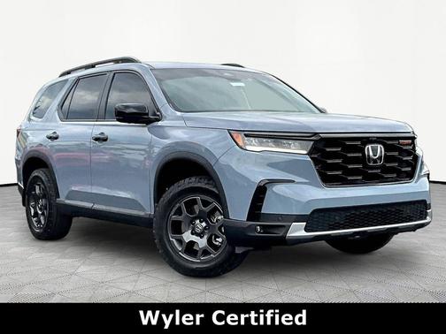 Sonic Gray Pearl 2024 Honda Pilot TrailSport