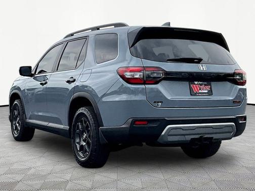 Sonic Gray Pearl 2024 Honda Pilot TrailSport