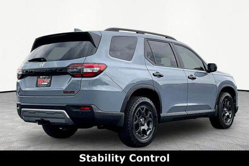 Sonic Gray Pearl 2024 Honda Pilot TrailSport
