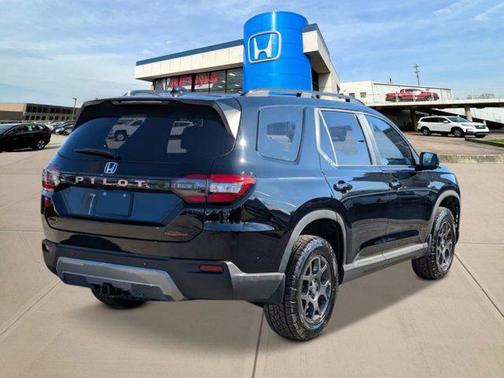 2026 Honda Pilot TrailSport