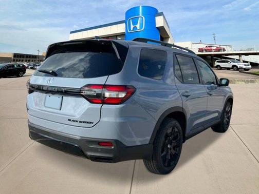 2026 Honda Pilot Black Edition