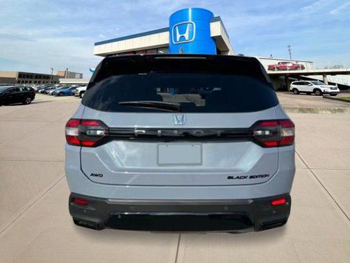 2026 Honda Pilot Black Edition