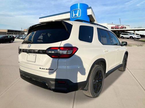 2026 Honda Pilot Black Edition