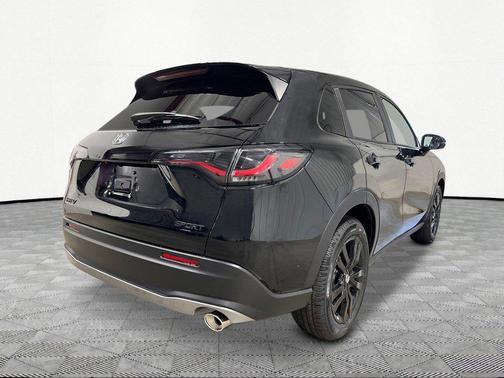 Crystal Black Pearl 2026 Honda HR-V AWD Sport