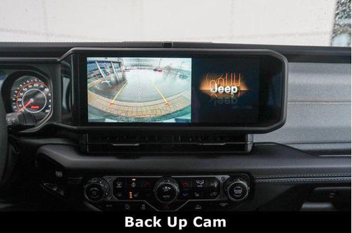 2024 Jeep Wrangler 4-Door Sahara 4x4