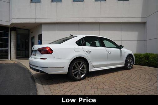 2018 Volkswagen Passat 2.0T R-Line