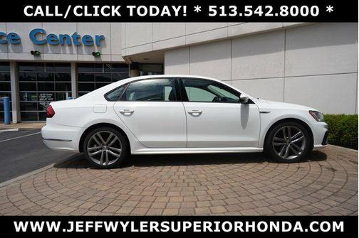 2018 Volkswagen Passat 2.0T R-Line