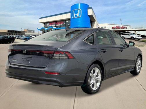 2025 Honda Accord LX 1.5T
