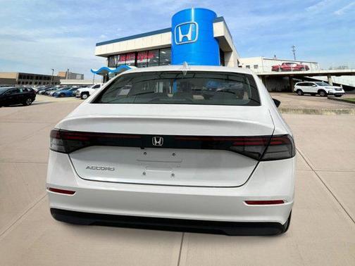 2025 Honda Accord LX 1.5T