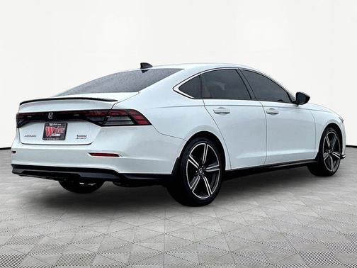Platinum White Pearl 2023 Honda Accord Hybrid Sport