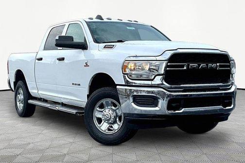 2019 RAM 3500 Tradesman Crew Cab 4x4 6'4' Box