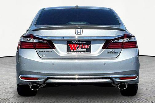 Lunar Silver Metallic 2017 Honda Accord Touring V6
