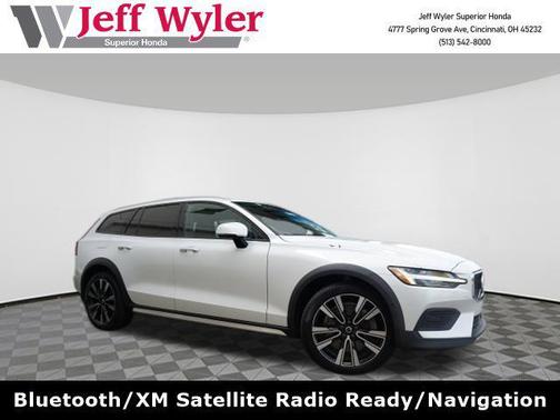2020 Volvo V60 Cross Country T5