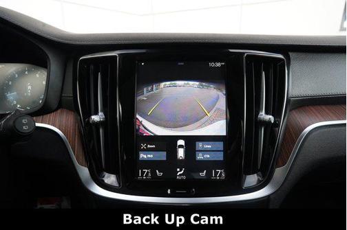 2020 Volvo V60 Cross Country T5