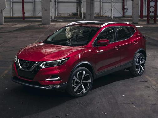 White 2021 Nissan Rogue Sport SV