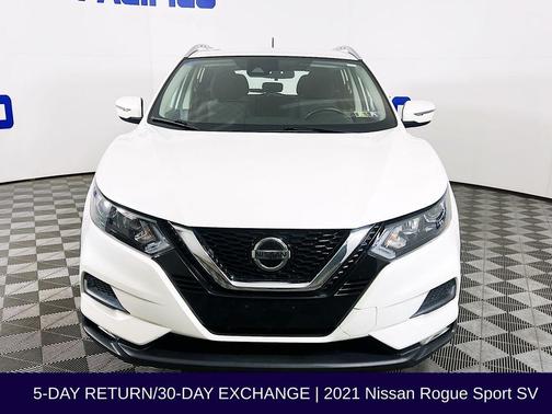 White 2021 Nissan Rogue Sport SV