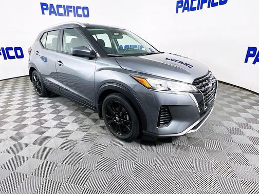 2022 Nissan Kicks SV