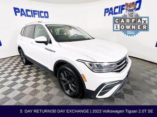 Opal White Pearl Effect 2023 Volkswagen Tiguan 2.0T SE