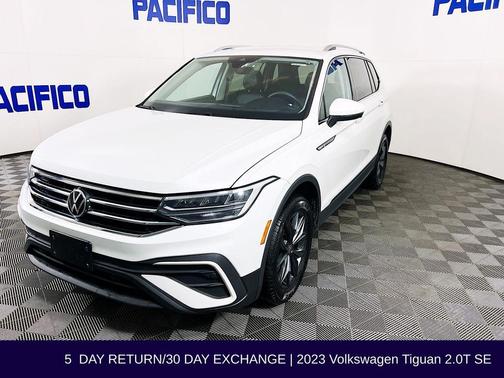 Opal White Pearl Effect 2023 Volkswagen Tiguan 2.0T SE