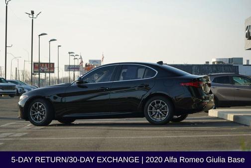 2020 Alfa Romeo Giulia Base